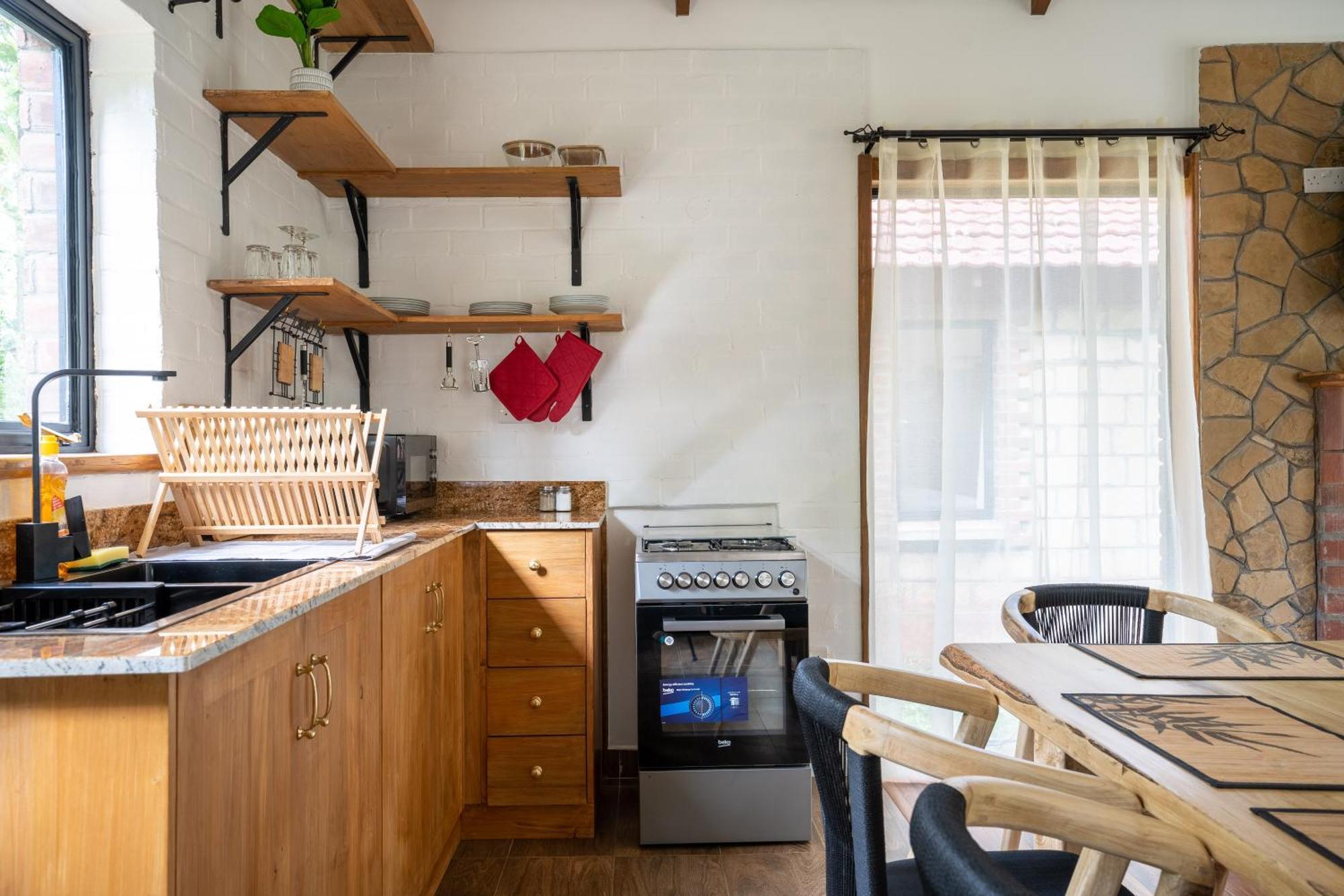 The Jungle Oasis With Heated Pool Appartement Nairobi Buitenkant foto