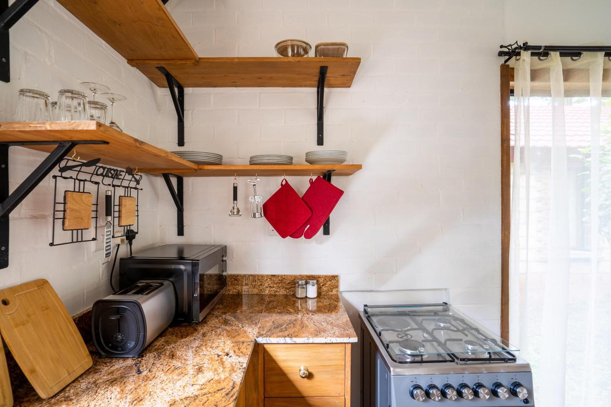 The Jungle Oasis With Heated Pool Appartement Nairobi Buitenkant foto